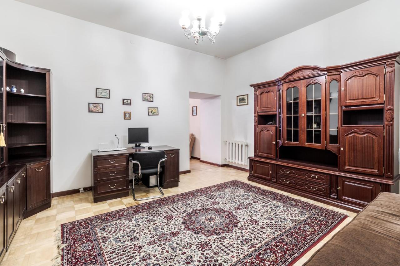 Doroshenka Antique Apartment Lviv Ngoại thất bức ảnh