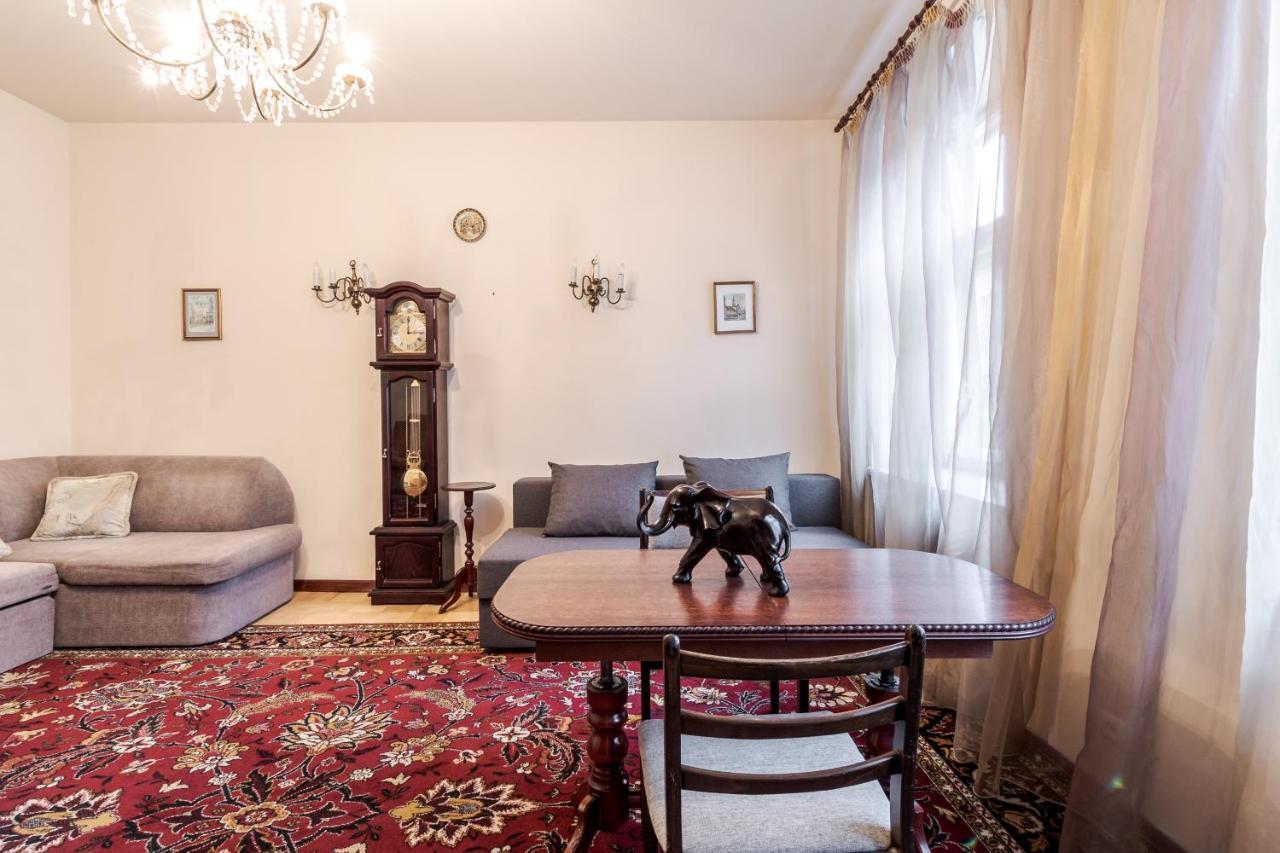Doroshenka Antique Apartment Lviv Ngoại thất bức ảnh