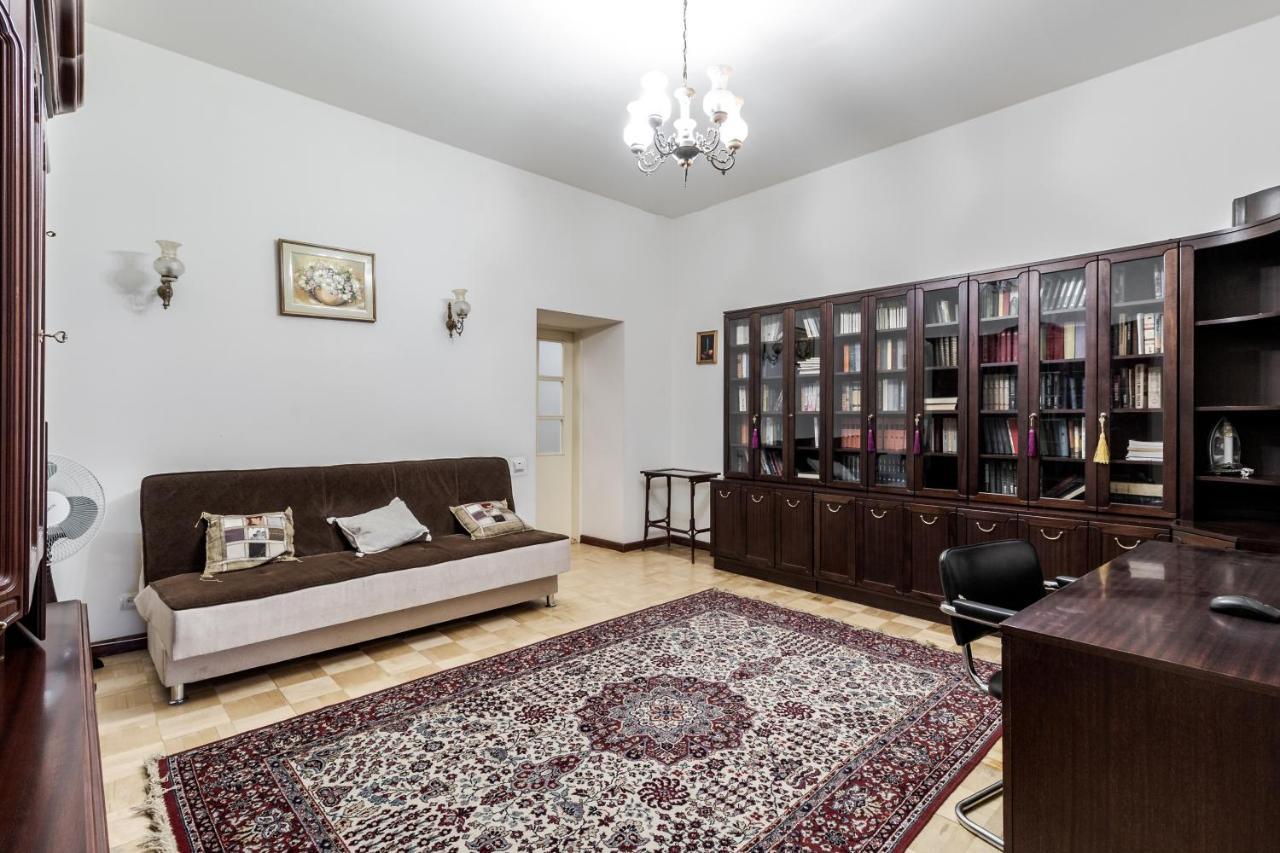 Doroshenka Antique Apartment Lviv Ngoại thất bức ảnh