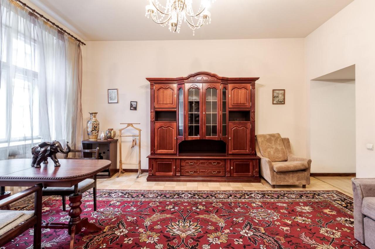 Doroshenka Antique Apartment Lviv Ngoại thất bức ảnh