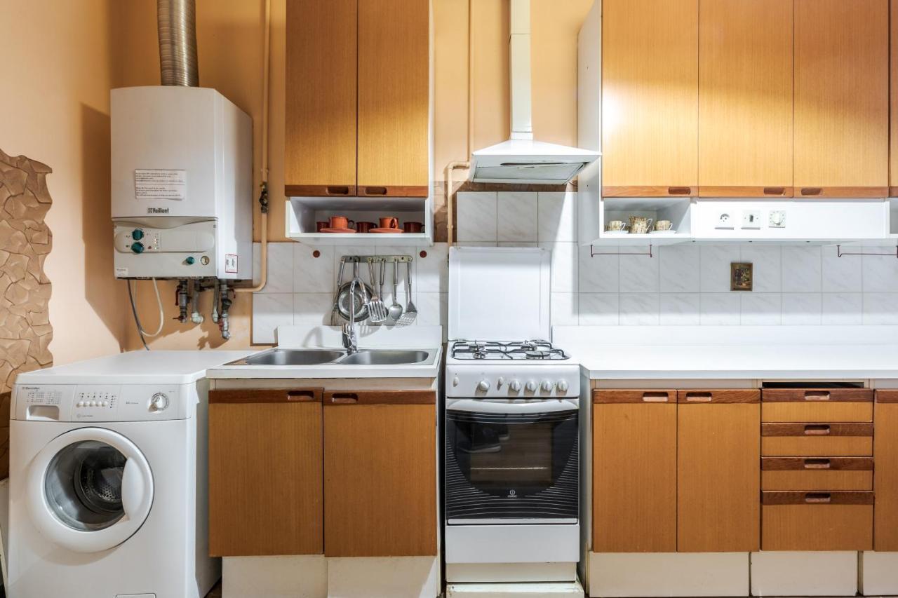 Doroshenka Antique Apartment Lviv Ngoại thất bức ảnh