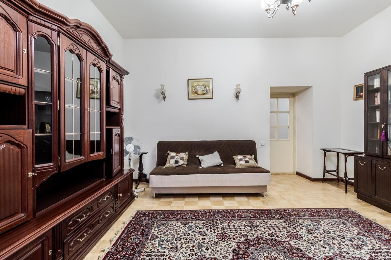 Doroshenka Antique Apartment Lviv Ngoại thất bức ảnh
