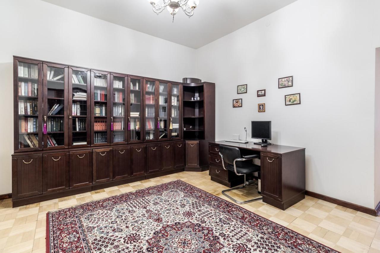 Doroshenka Antique Apartment Lviv Ngoại thất bức ảnh